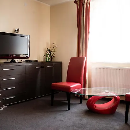 Отель Wiktoria Wiazowna