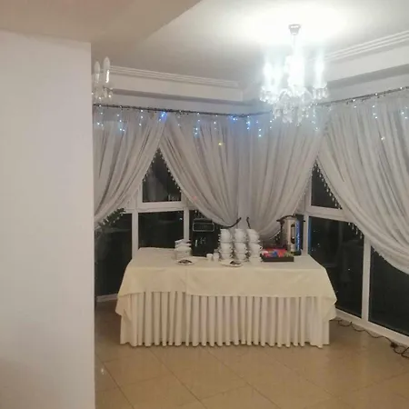 Отель Wiktoria Wiazowna